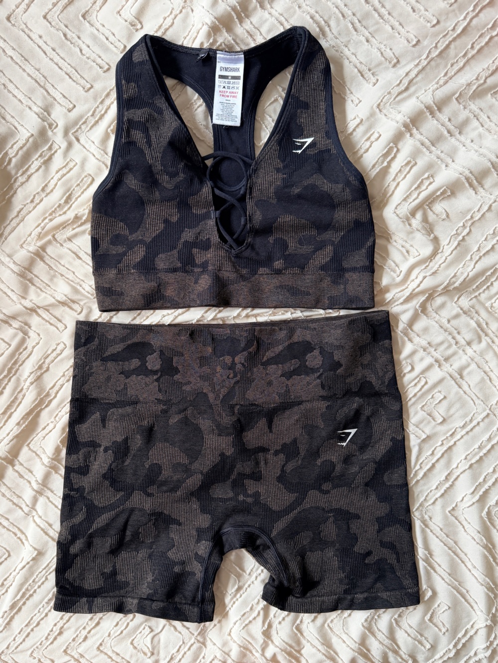 Gymshark Adapt Camo Set - Picture 2 of 4